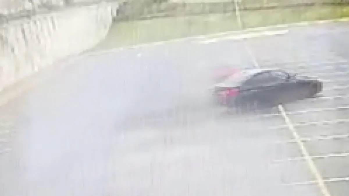 Pendik’te korkutan anlar: Kadın sürücü amansızca drift attı! İşte o anlar…