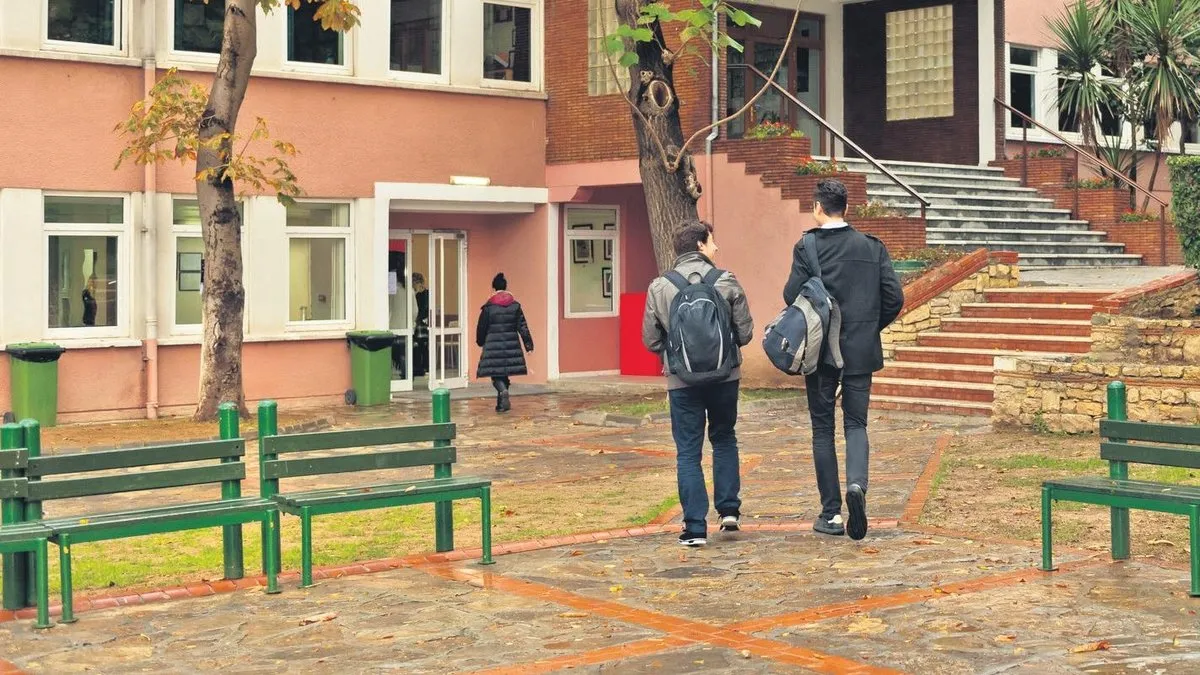 Yeni yönetmelikte devamsızlığa sıfır tolerans