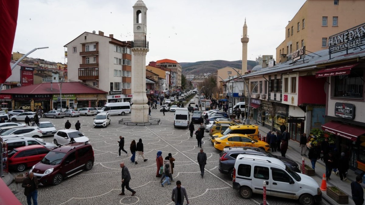 Bayburt’a bayram öncesi tatilci akını